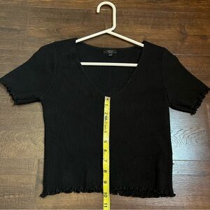 Crop top black v neck ribbed medium